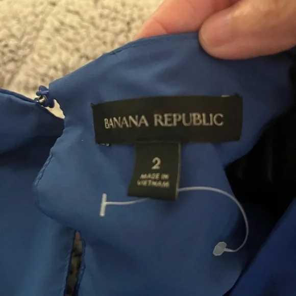 Banana Republic Royal Blue cut out plunging neck line dress women’s size 2